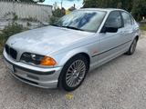 BMW 323i E46 1998 | Automatik | Leder - BMW 323 aus 1998: 323i