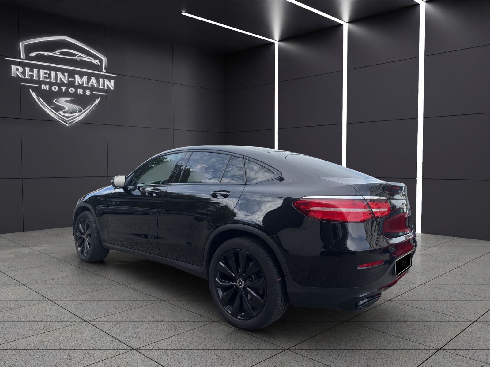 Mercedes-Benz GLC 300 4Matic AMG-Line 12 Monate foto 4
