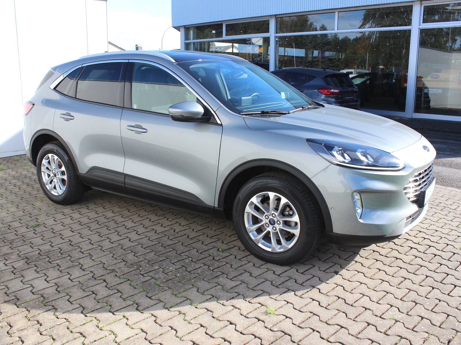 Fahrzeugabbildung Ford Kuga Titanium 1,5 EcoBoost Start/Stopp