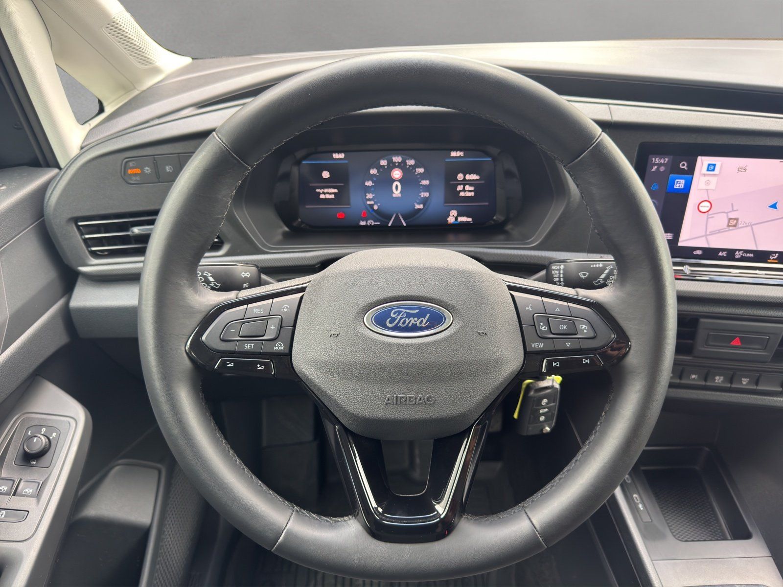 Fahrzeugabbildung Ford Tourneo Connect 2.0 Trend AHK/PDC/TEMPOMAT/NAVI/