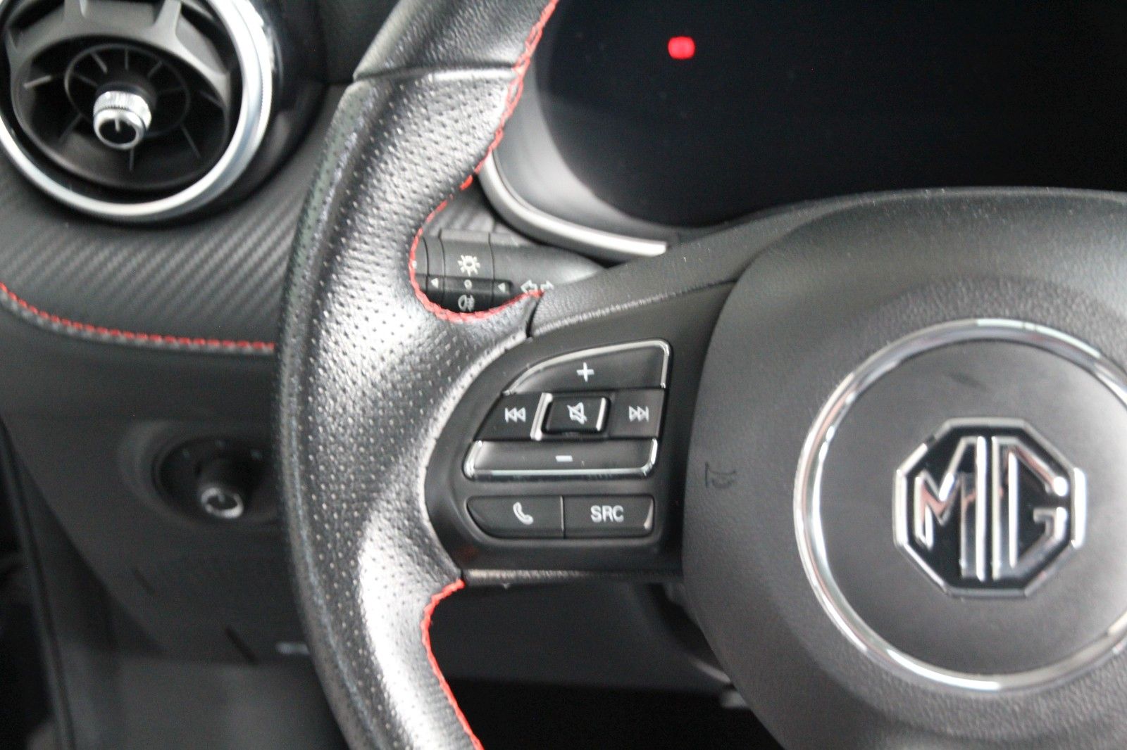 Fahrzeugabbildung MG ZS EV Luxury Maximal