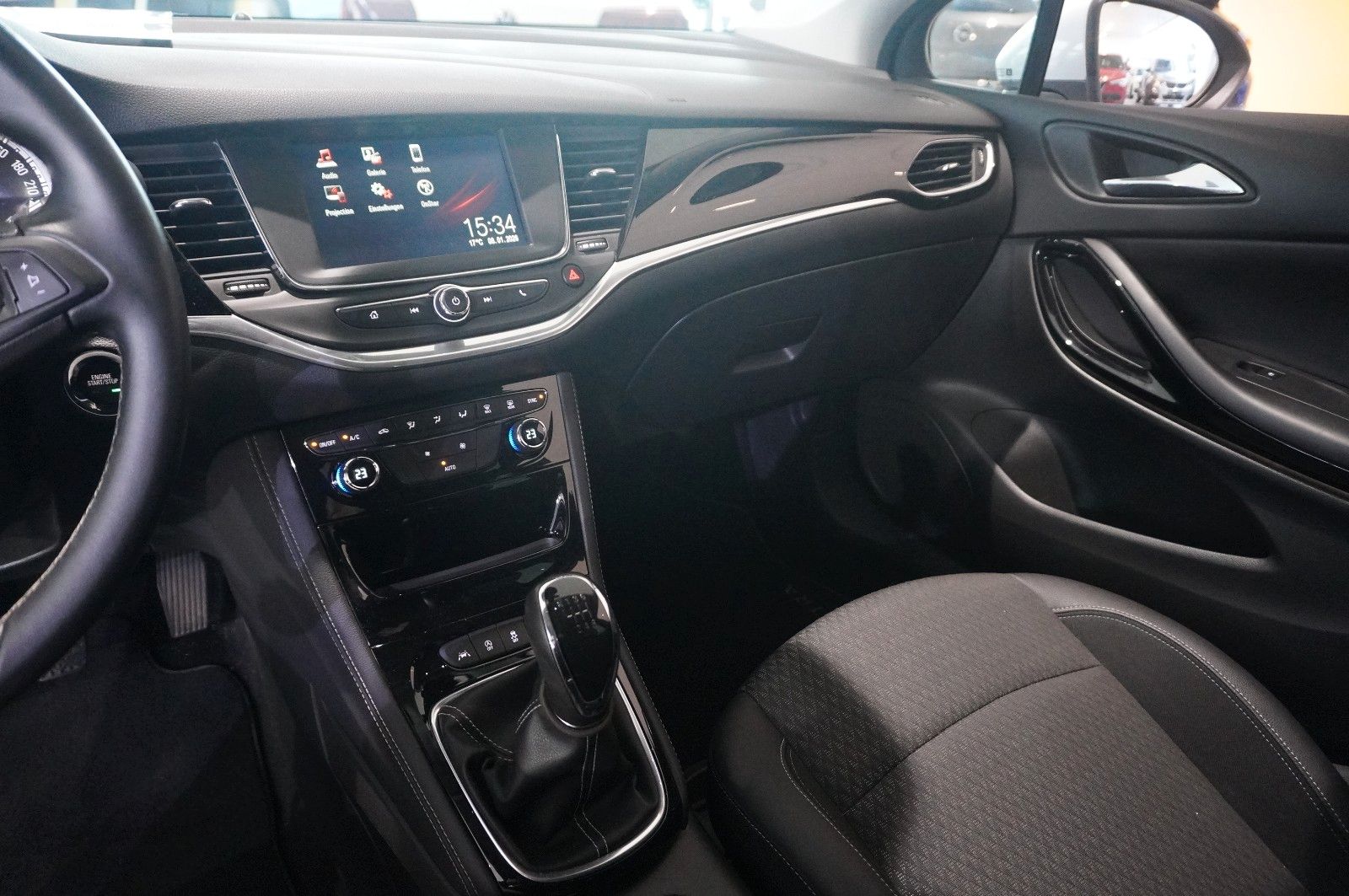 Fahrzeugabbildung Opel Astra K Lim. 1.4T INNOV. NAVI/LED/KAMERA/TEMP.