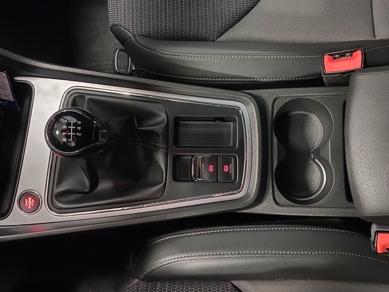 Fahrzeugabbildung SEAT Leon 1.4 TSI Start&Stop Xcellence+NAVI+LED+SHZ++