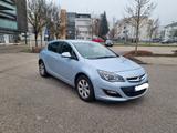 Opel Astra J1.4 Turbo Exklusiv | Xenon, Navi, SHZ,LHZ - Opel Astra Gebrauchtwagen in Freiburg