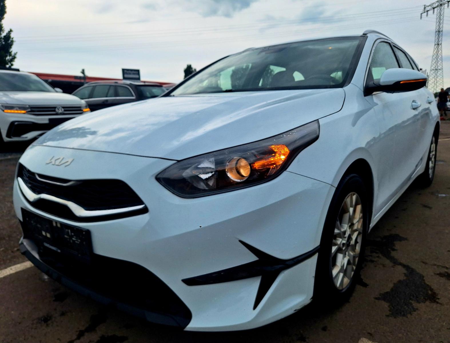 Kia cee'd Sportswagon 1.6 CRDi*Nav*Cam-PDC*Teilleder