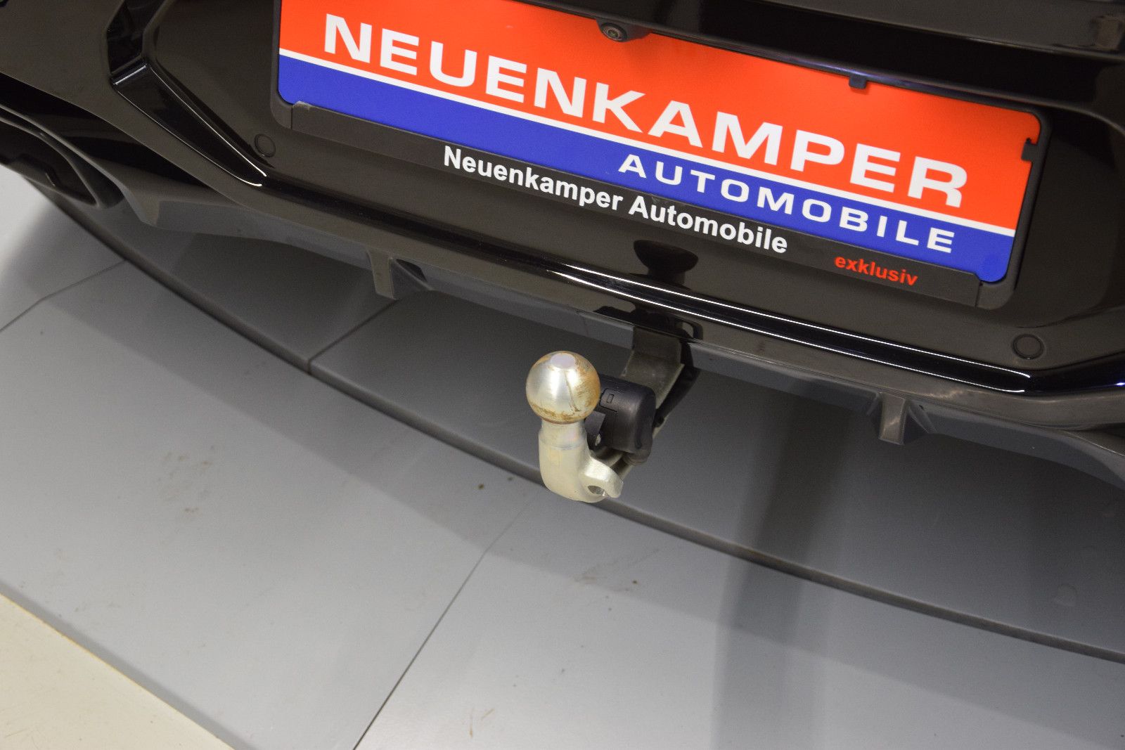Fahrzeugabbildung BMW X4 M40i xD Laser Pano ACC h/k AHK 360° 21"Memory