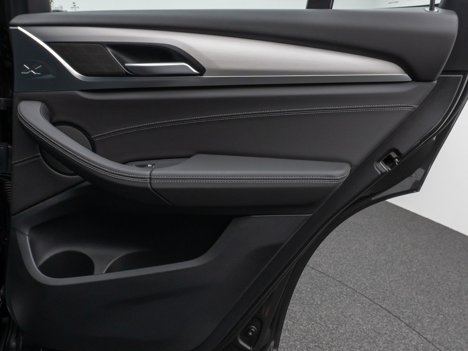 Fahrzeugabbildung BMW X3 xD20d Panorama Kamera DAB HiFi Komfort Alarm