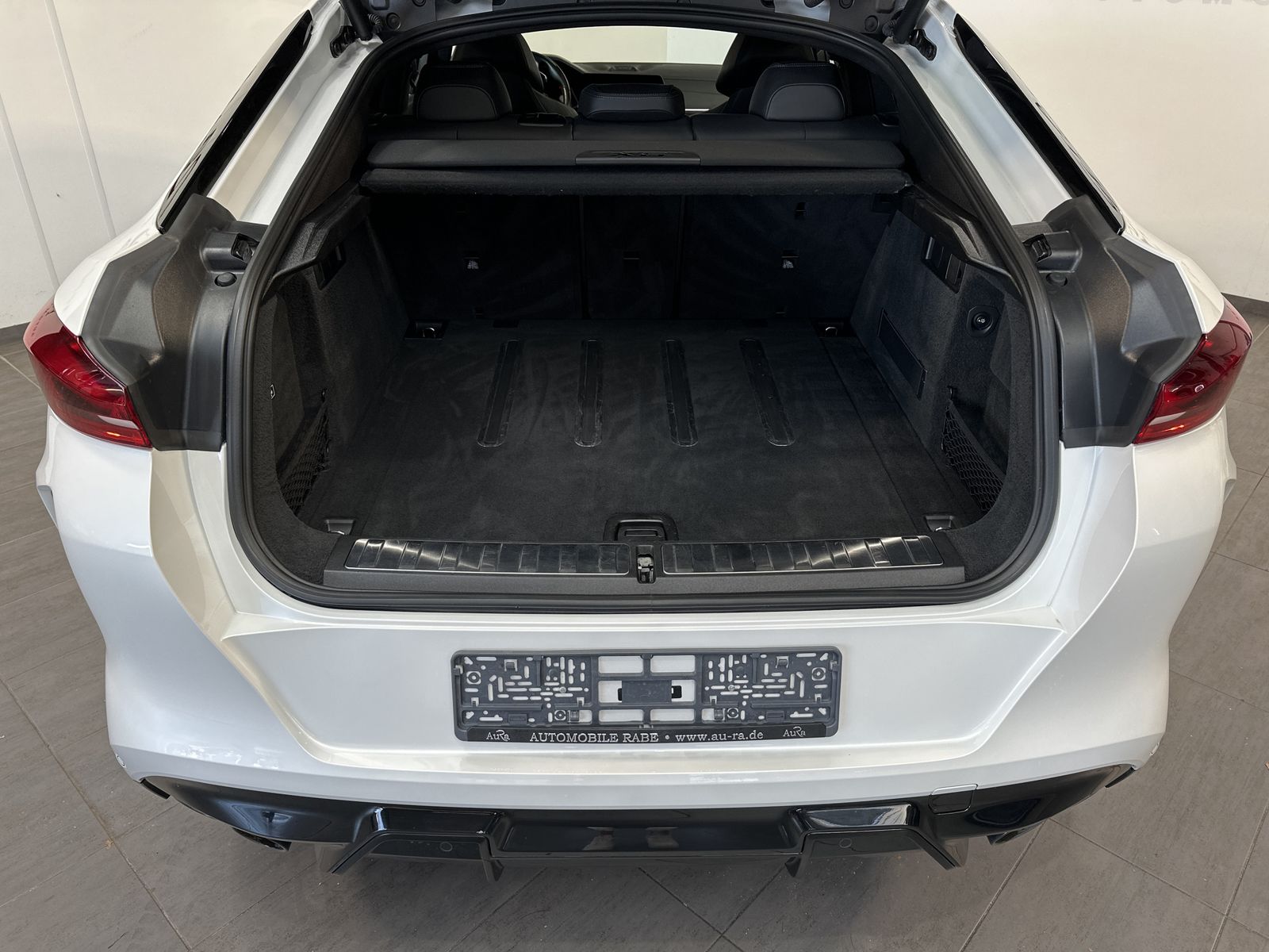 Fahrzeugabbildung BMW X6 M Competition NAV+LASER+360°+AHK+B&W+PANORAMA