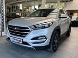 Hyundai Tucson Intro Edition 4WD, Navi - silberne Hyundai TUCSON