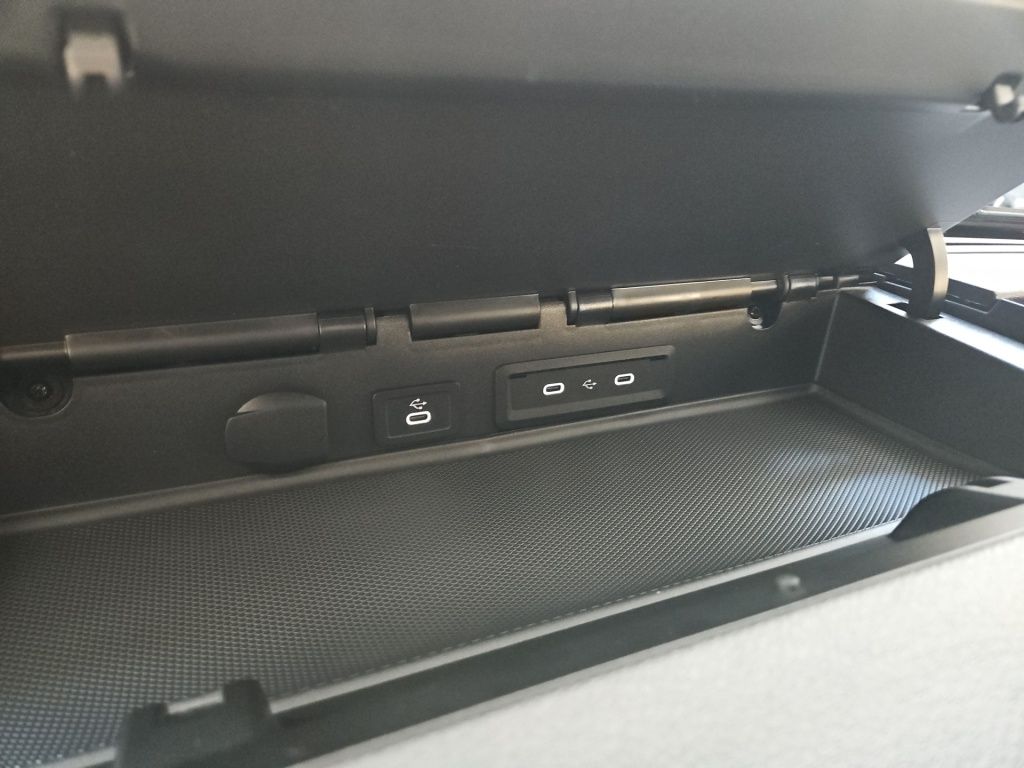 Fahrzeugabbildung Mercedes-Benz Sprinter 319 Kasten SELECT L3H2 LED SHZ RFK AHK