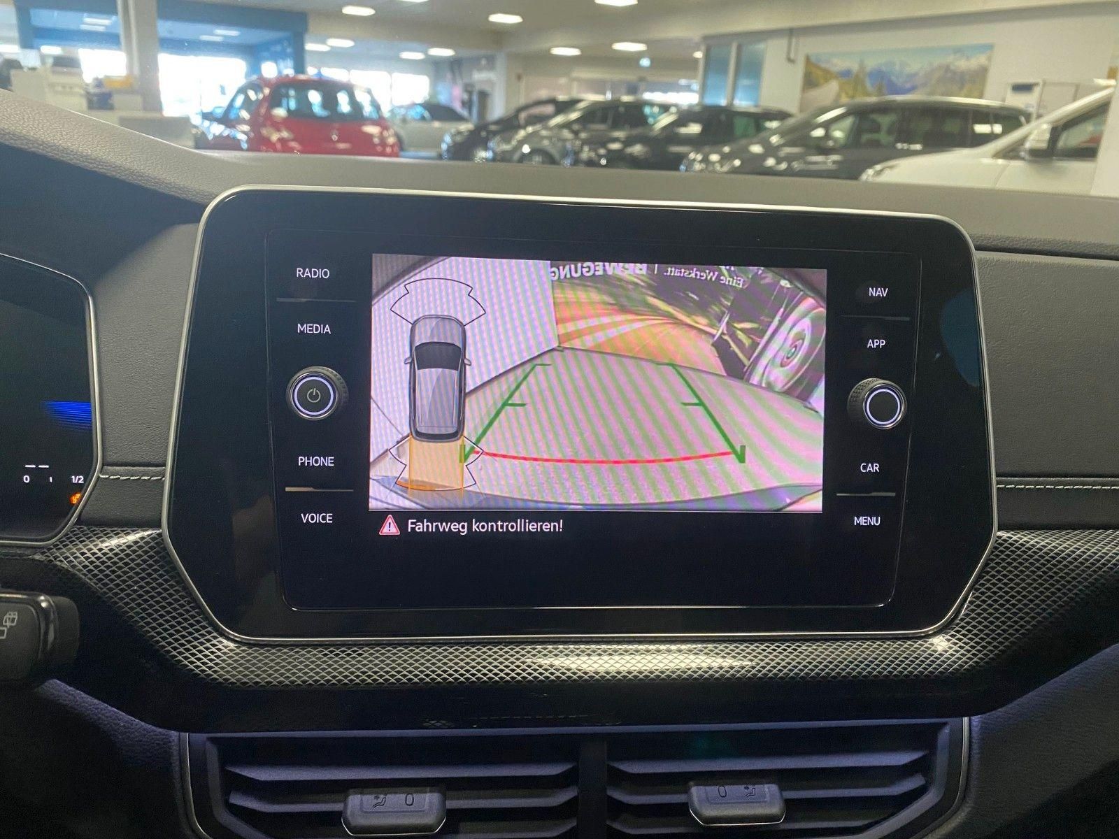 Fahrzeugabbildung Volkswagen T-Cross 1.0 TSI DSG ACC+AHK+SHZ+MATRIX LED+
