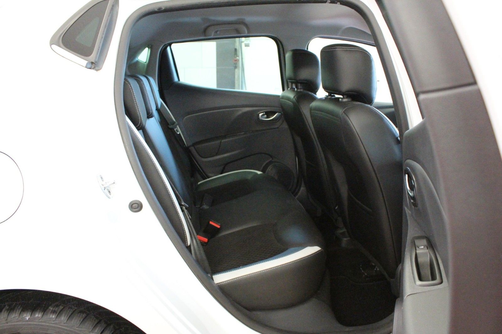 Fahrzeugabbildung Renault Clio TCe 90 IBose Edition *Navi*Klima*PDC*