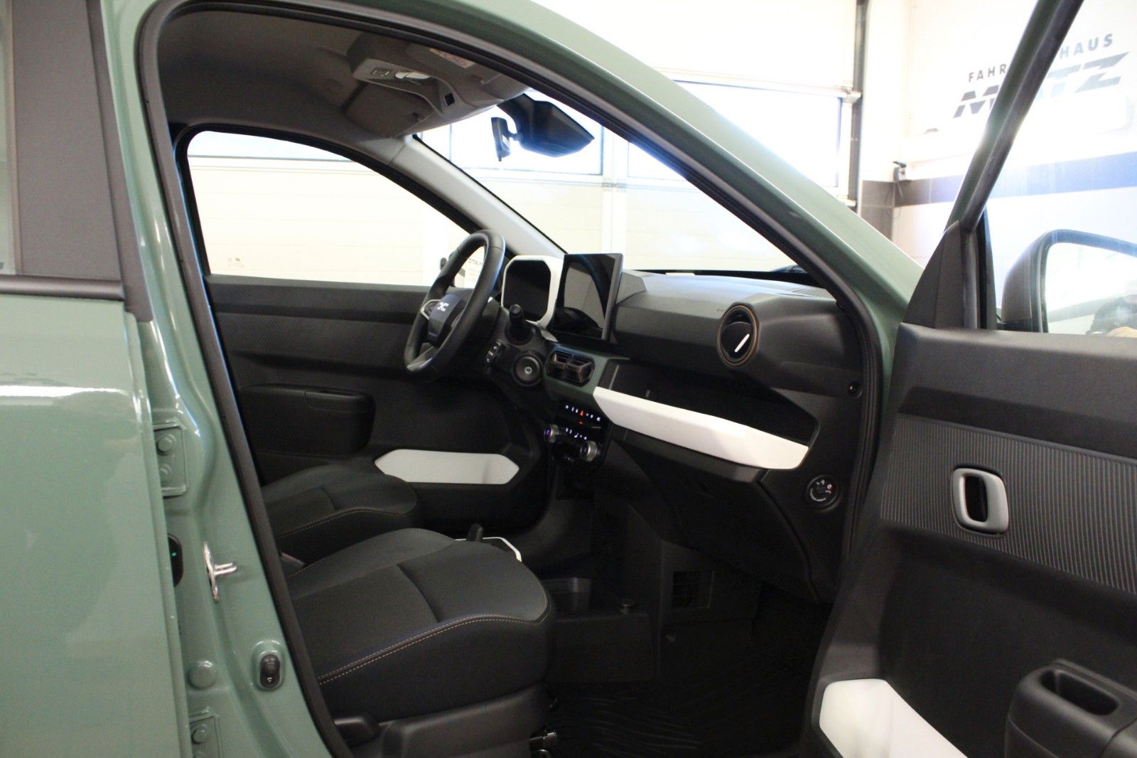 Fahrzeugabbildung Dacia Spring Electric 65 Extreme *Schuko-Ladekabel*