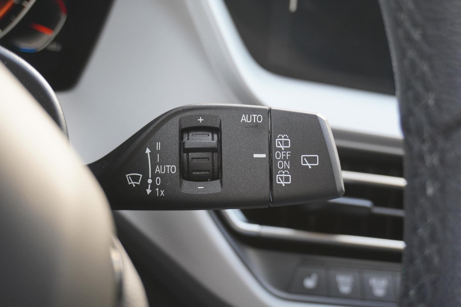 BMW 118 i Advantage LED Navi Sitzheizung Tempomat DAB, миниатюра 23