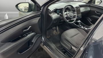 Hyundai TUCSON - 11