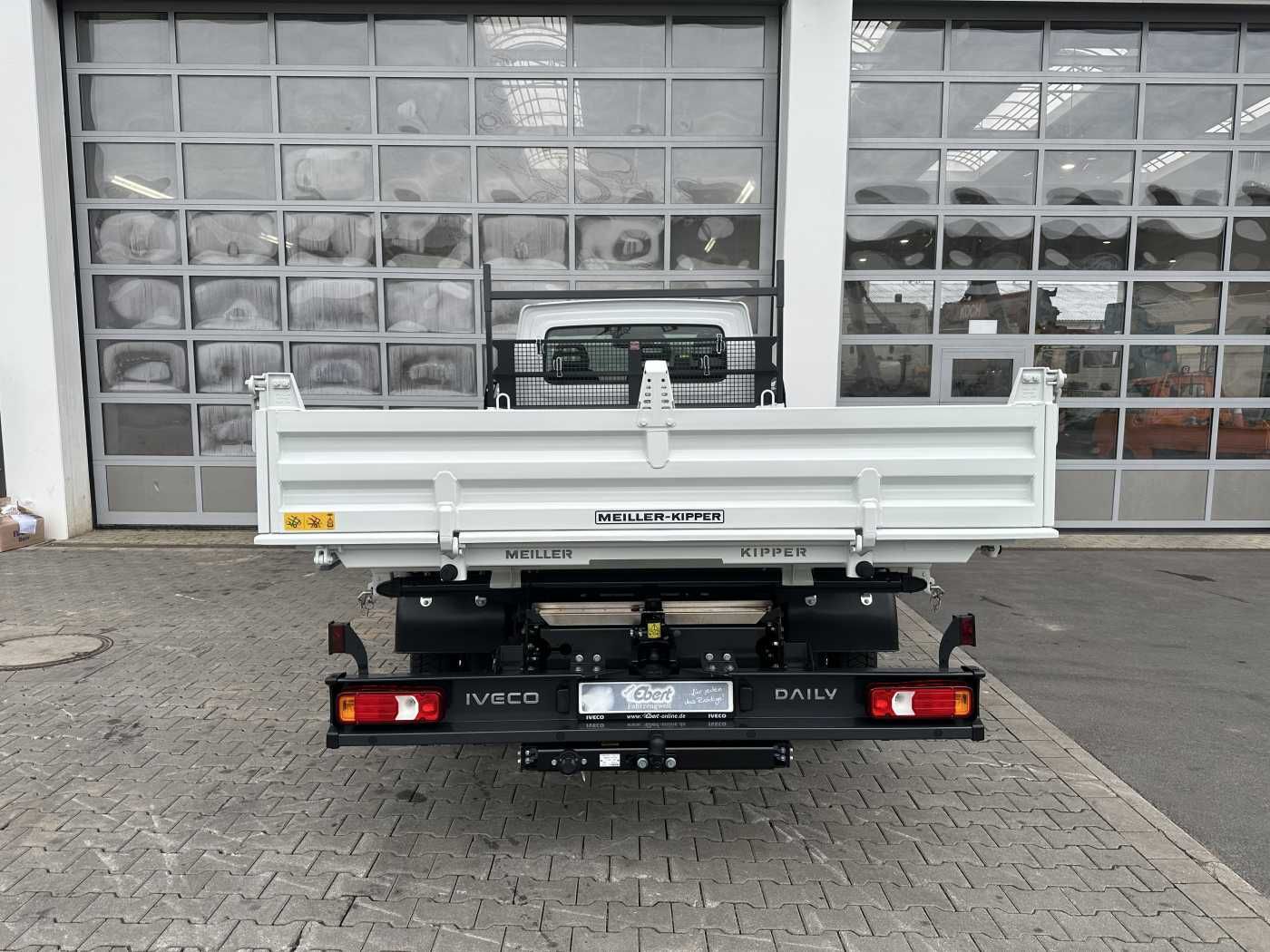 Fahrzeugabbildung Iveco Daily 70C18H 3-S.-Kipper *R3.750mm*2xAHK*