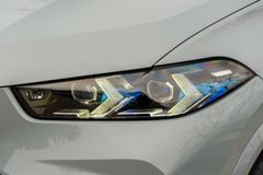 BMW X5 – 8 / 32