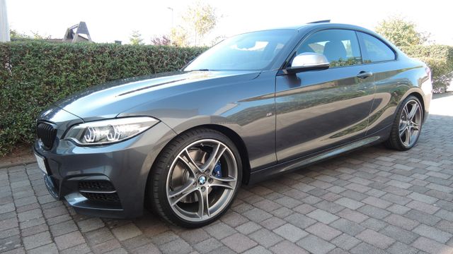 BMW M240i Steptronic Coupé (Leichtmetallfelgen 19")