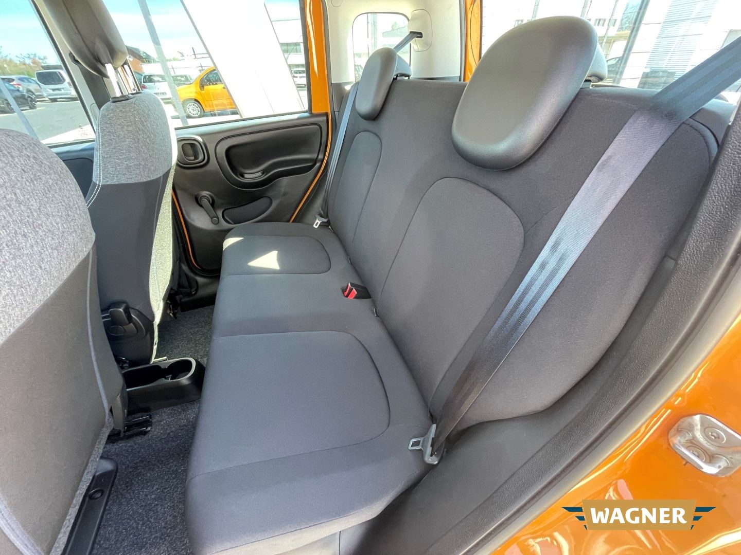 Fahrzeugabbildung Fiat Panda Hybrid Klimaanlage Isofix Tagfahrlicht
