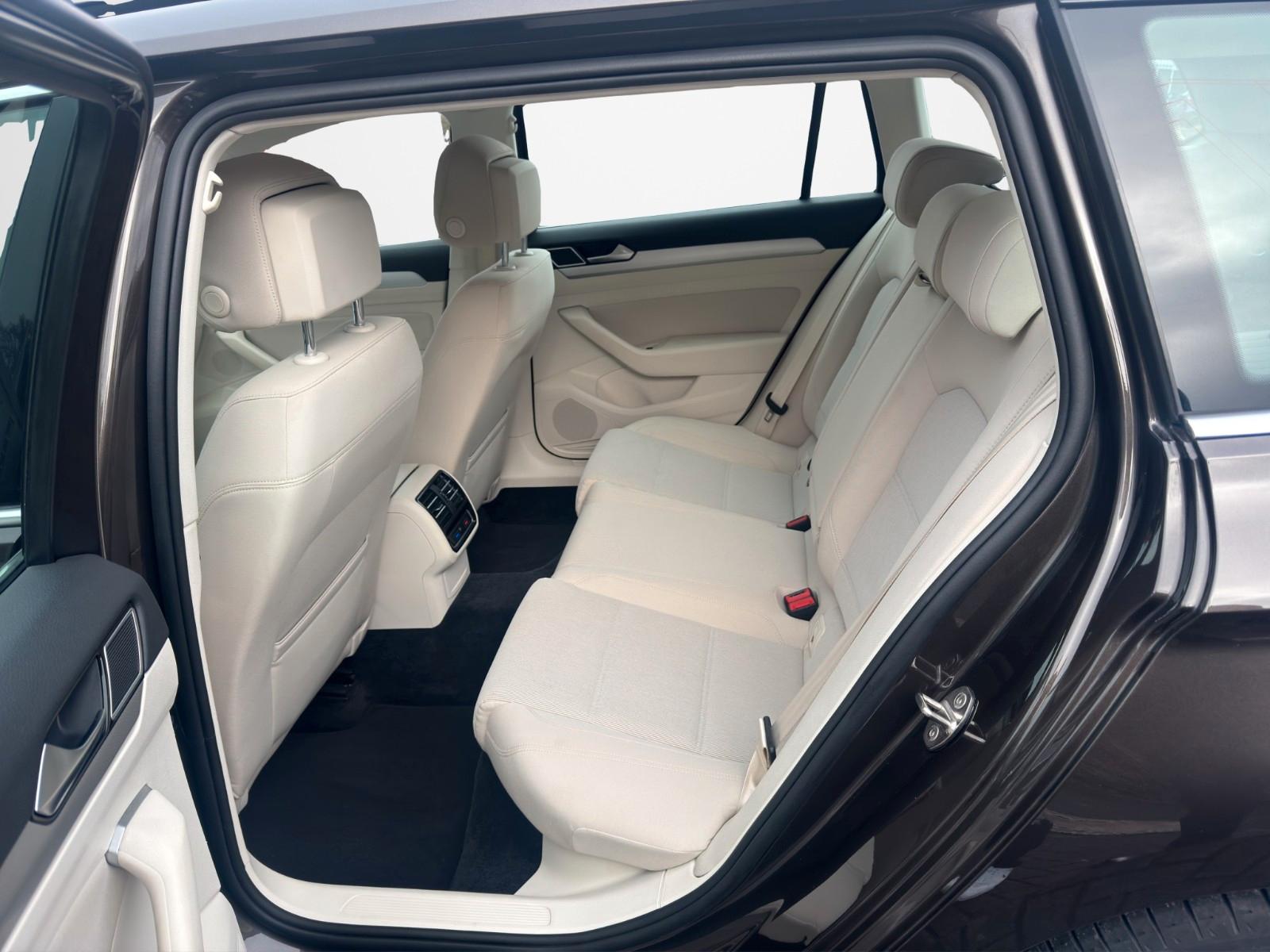 Volkswagen Passat Variant Comfortline*PDC*ACC*1.HAND*SITZH.