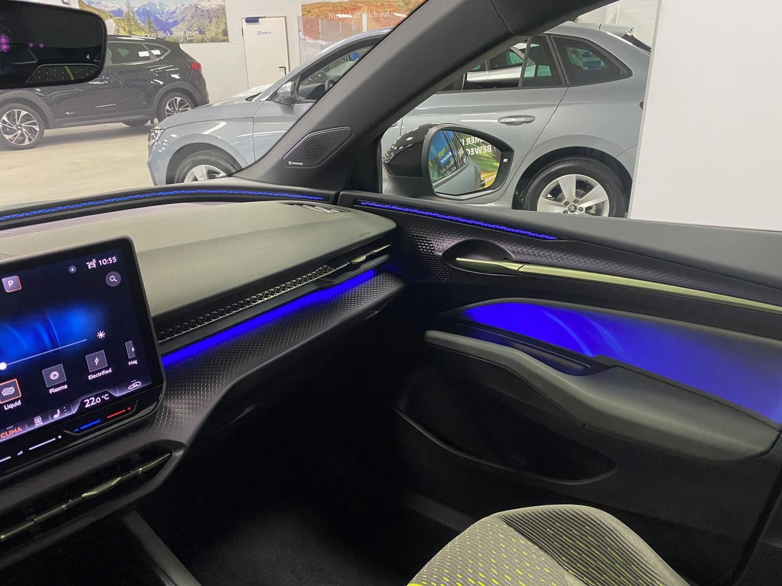 Fahrzeugabbildung CUPRA Raval VZ Extreme 226PS+360°+DCC+MATRIX+ACC+NAVI+