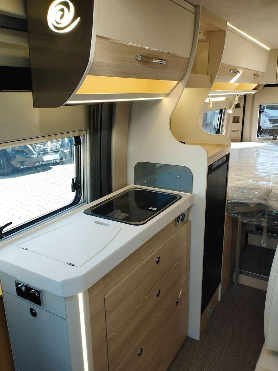 Fahrzeugabbildung Eura Mobil Van V 635 EB Mondial Paket