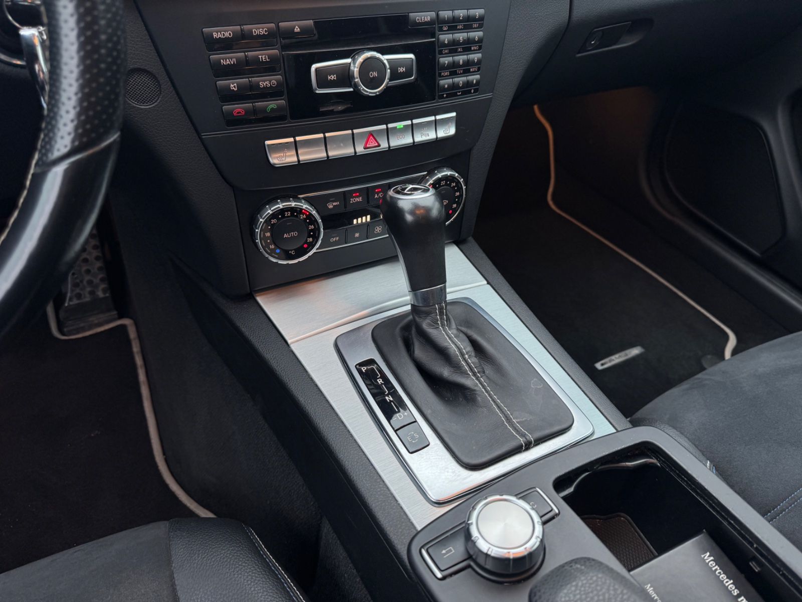 Fahrzeugabbildung Mercedes-Benz C 180 C -Klasse Coupe AMG-Line*Pano*Kamera*LED