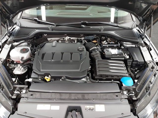 Fahrzeugabbildung Skoda Octavia Combi Sportline 2.0TDI DSG AHK HuD DCC