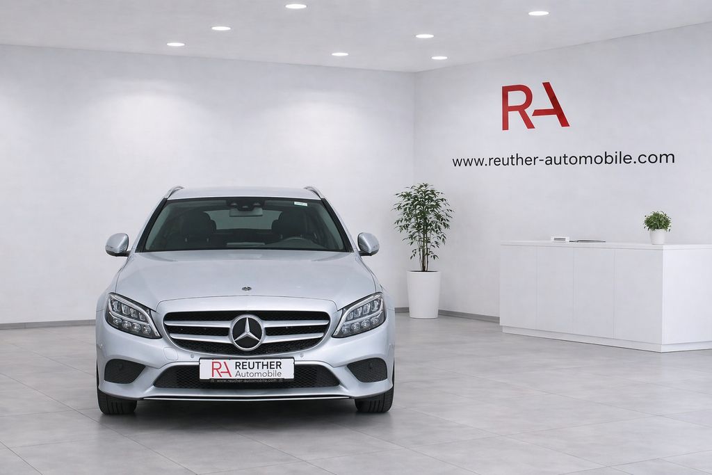 Image of Mercedes-Benz C 220