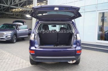 Mitsubishi Outlander - 9