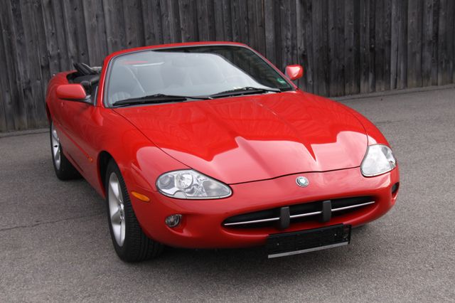 Jaguar XK8 Cabrio 2 Jahre Garantie