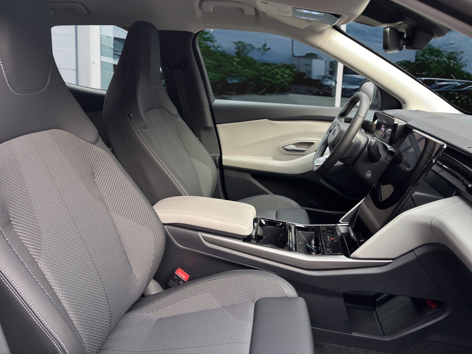 Fahrzeugabbildung Ford Explorer RWD