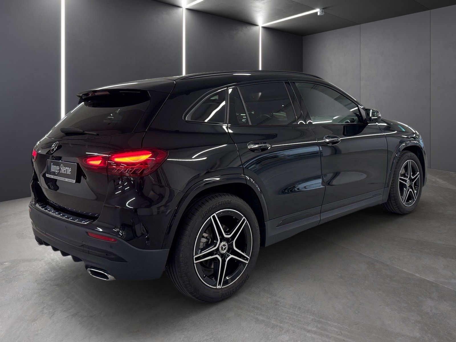 Fahrzeugabbildung Mercedes-Benz GLA 200 AMG*Panorama*Multibeam*Kamera*EasyPack*
