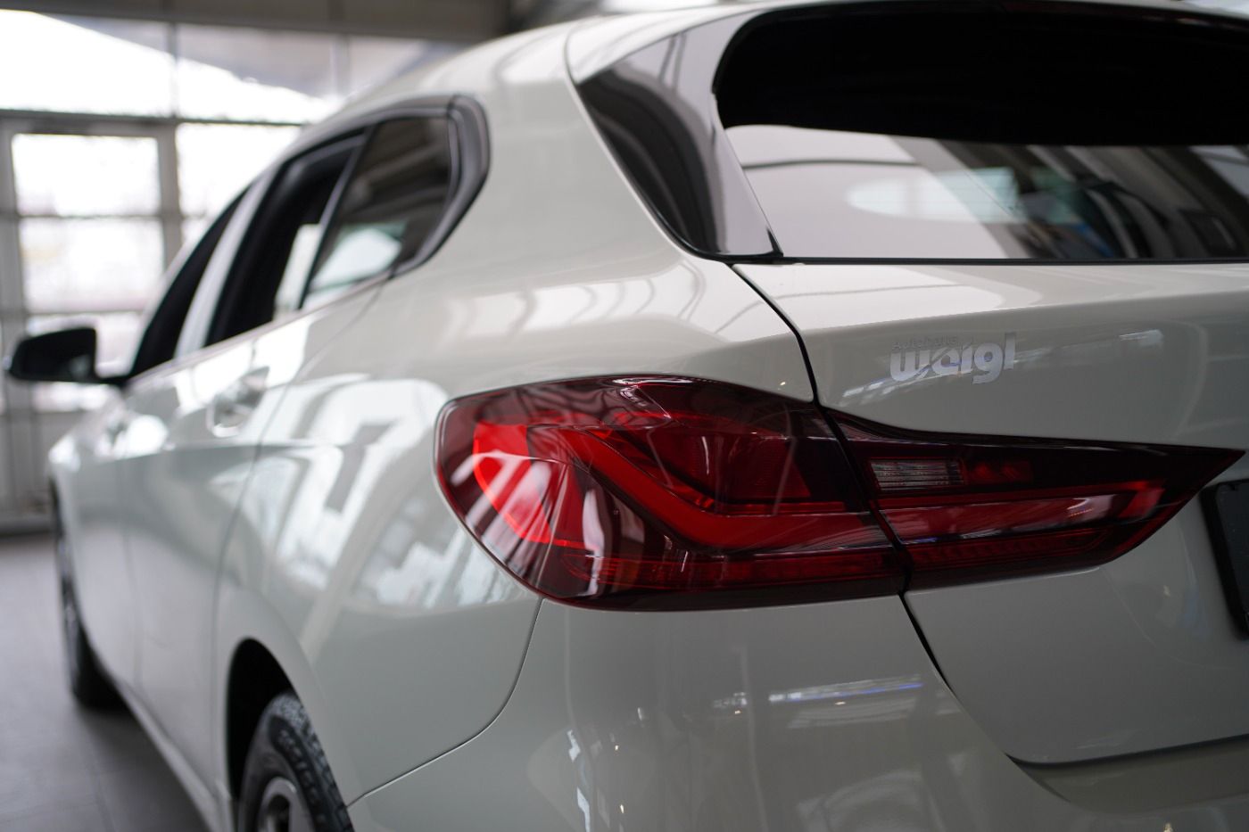 Fahrzeugabbildung BMW 118iA Advantage +LED+Navigation+Einparkhilfe+