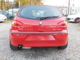 Alfa Romeo 147 2.0 T.Spark Distinctive - Alfa Romeo 147 aus 2002
