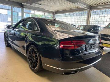 Audi A8 - 5