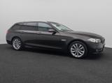 BMW 520d HUD Alarm Komfortsitze SoftClose AHK Sport - mit Diesel-Antrieb: Automatik