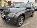 Suzuki Grand Vitara 2.0 - Suzuki Grand Vitara mit Benzin-Antrieb