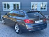 BMW Touring 320 i Sport Line/360* KAMERA/HEAD-UP DI - BMW 3 Series in München