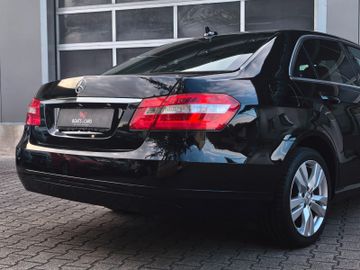 Mercedes E 220 - 8