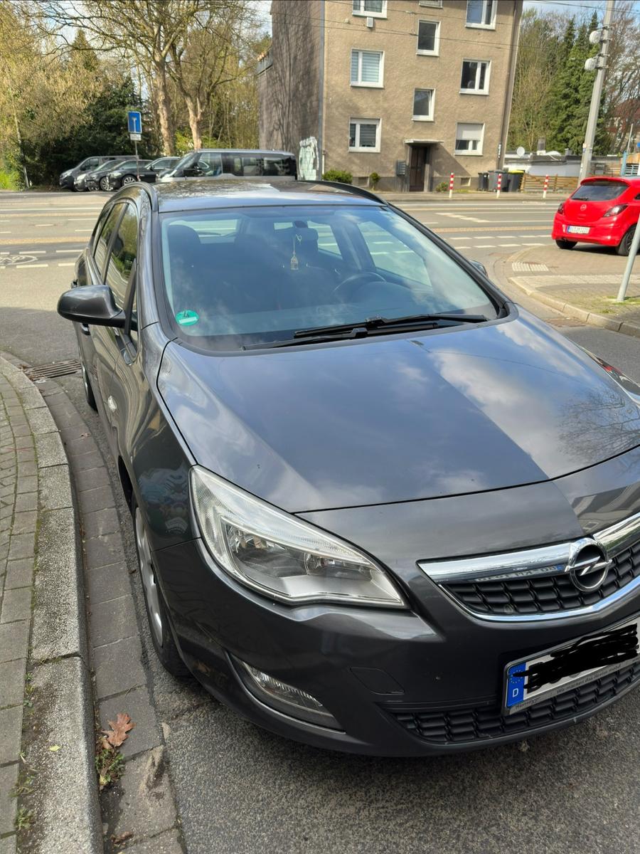 Opel Astra, 2012
