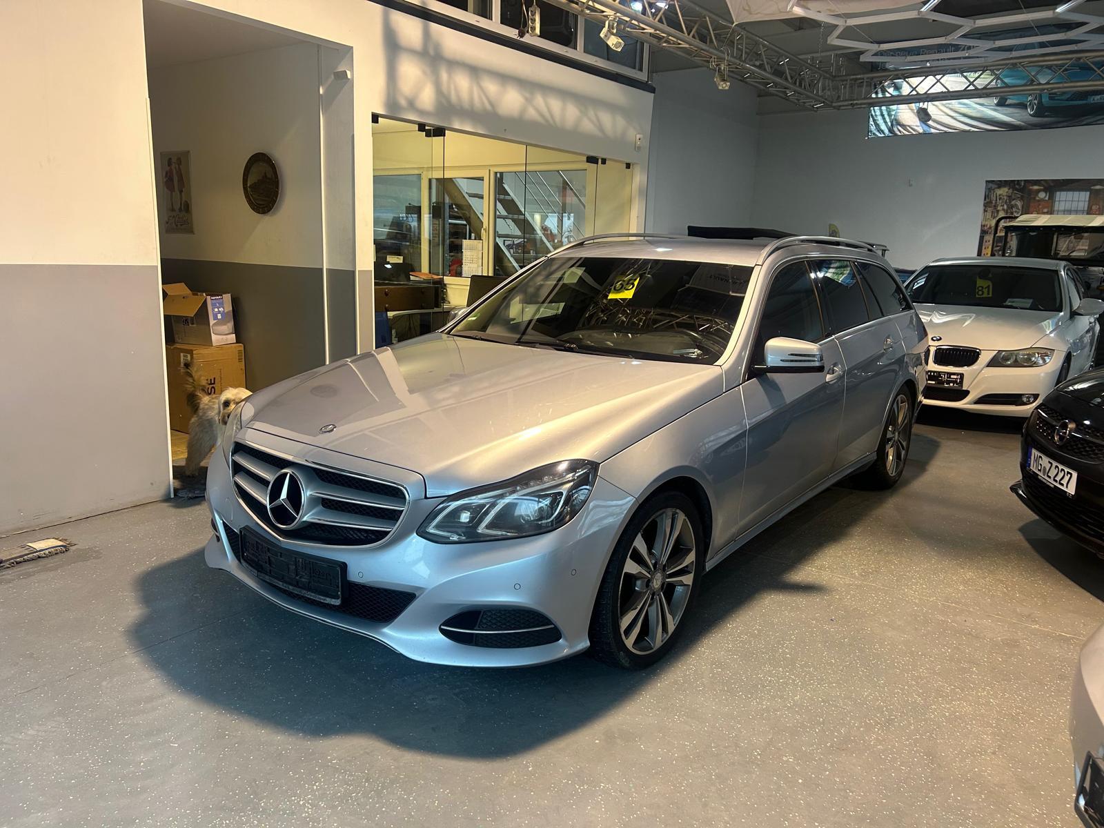 Mercedes-Benz E 220 E T-Modell E 220 CDI BlueEfficiency