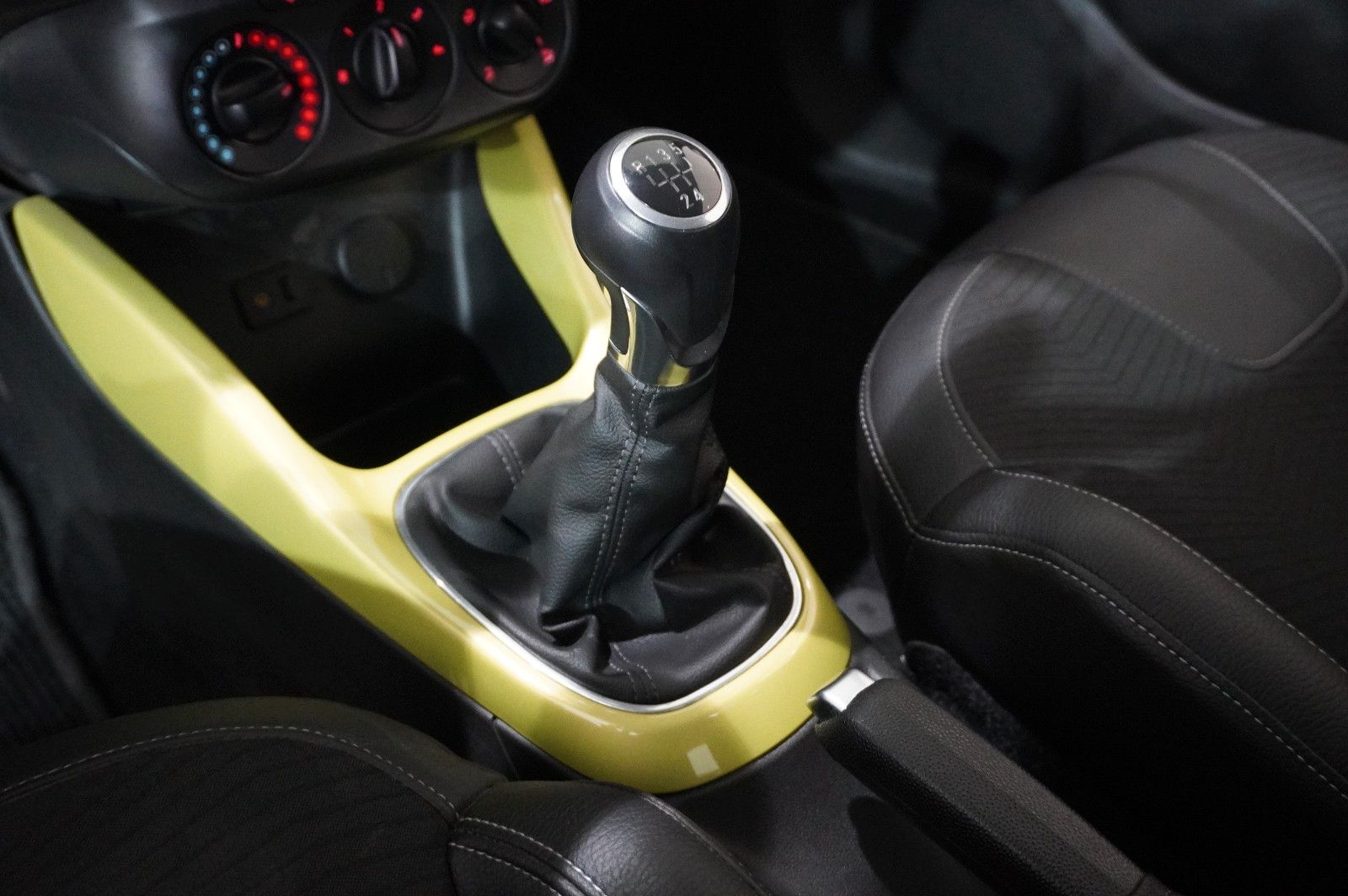 Fahrzeugabbildung Opel Adam 1.2 JAM KLIMA/SPORT/TEMP./USB/CITY/TOUCH