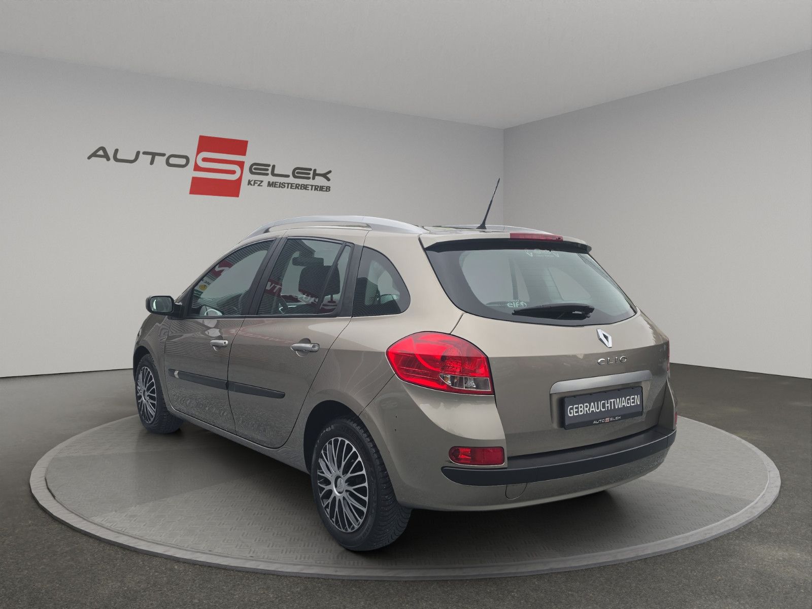 Fahrzeugabbildung Renault Clio Grandtour Edition Dynamique Tüv Service Neu