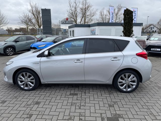 Toyota Auris  Hybrid Life+