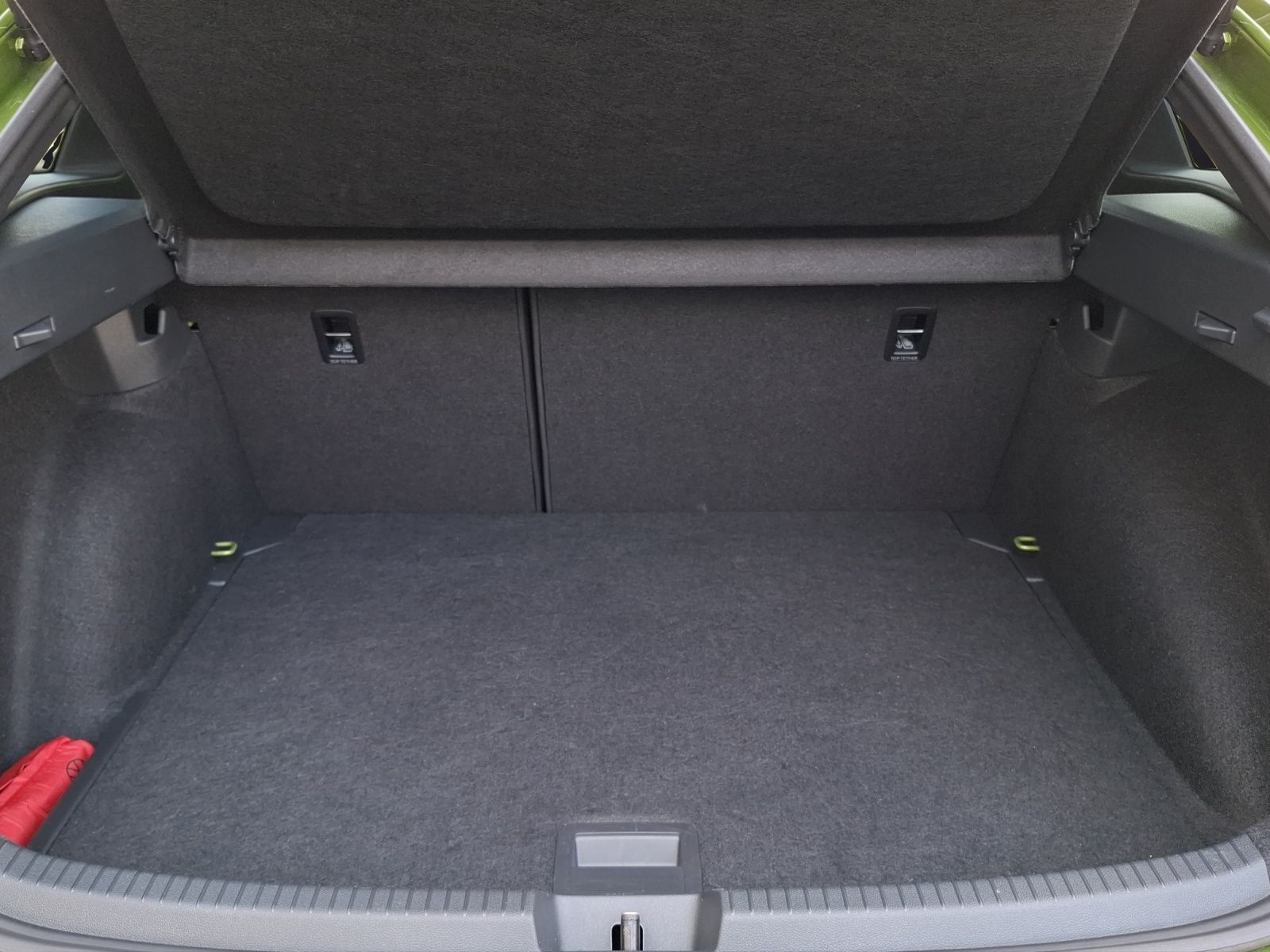 Fahrzeugabbildung Volkswagen Taigo TSI R-Line Black-Style IQ.Light SHZ Kamera