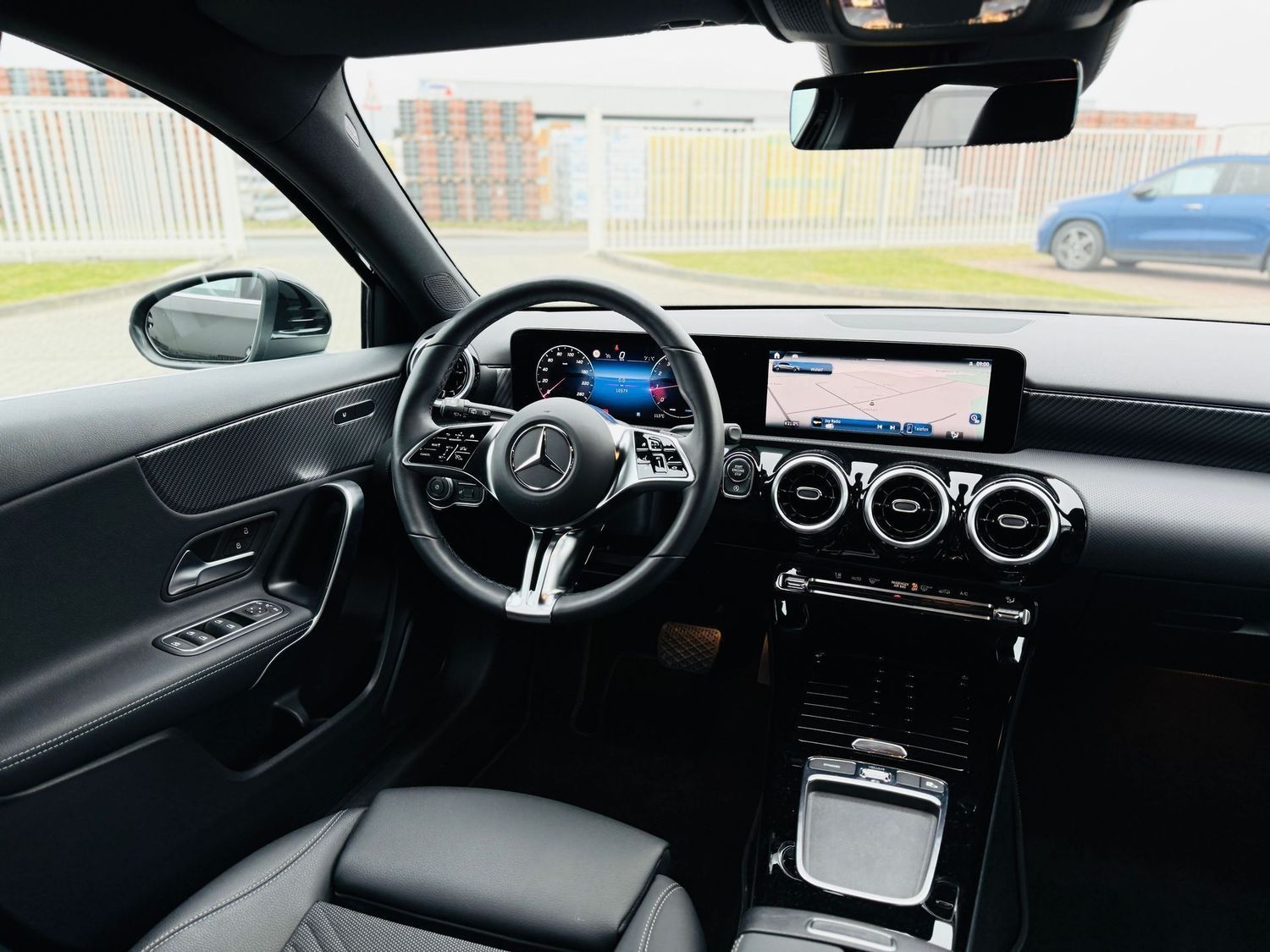 Fahrzeugabbildung Mercedes-Benz A 180 PROGRESSIVE Advanced, Autom, Winter, RFK,
