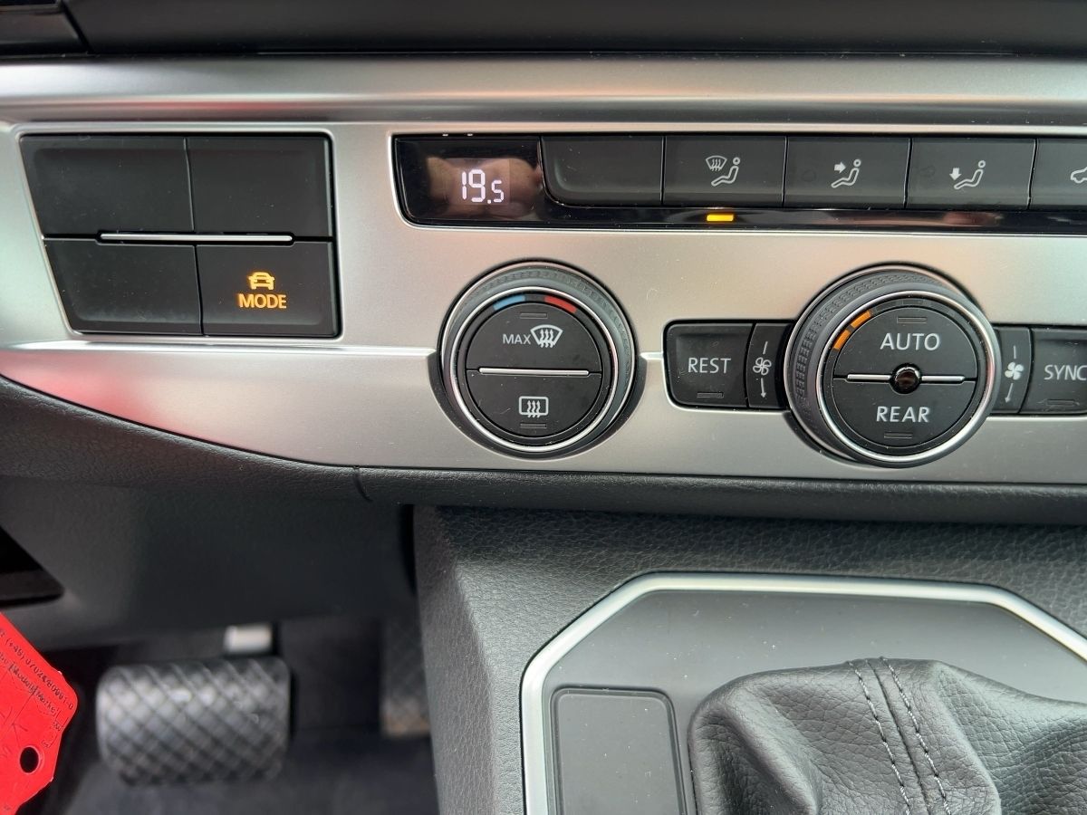 Volkswagen T6 Multivan 4Motion Edition DSG LED AHK KAMERA A foto 15