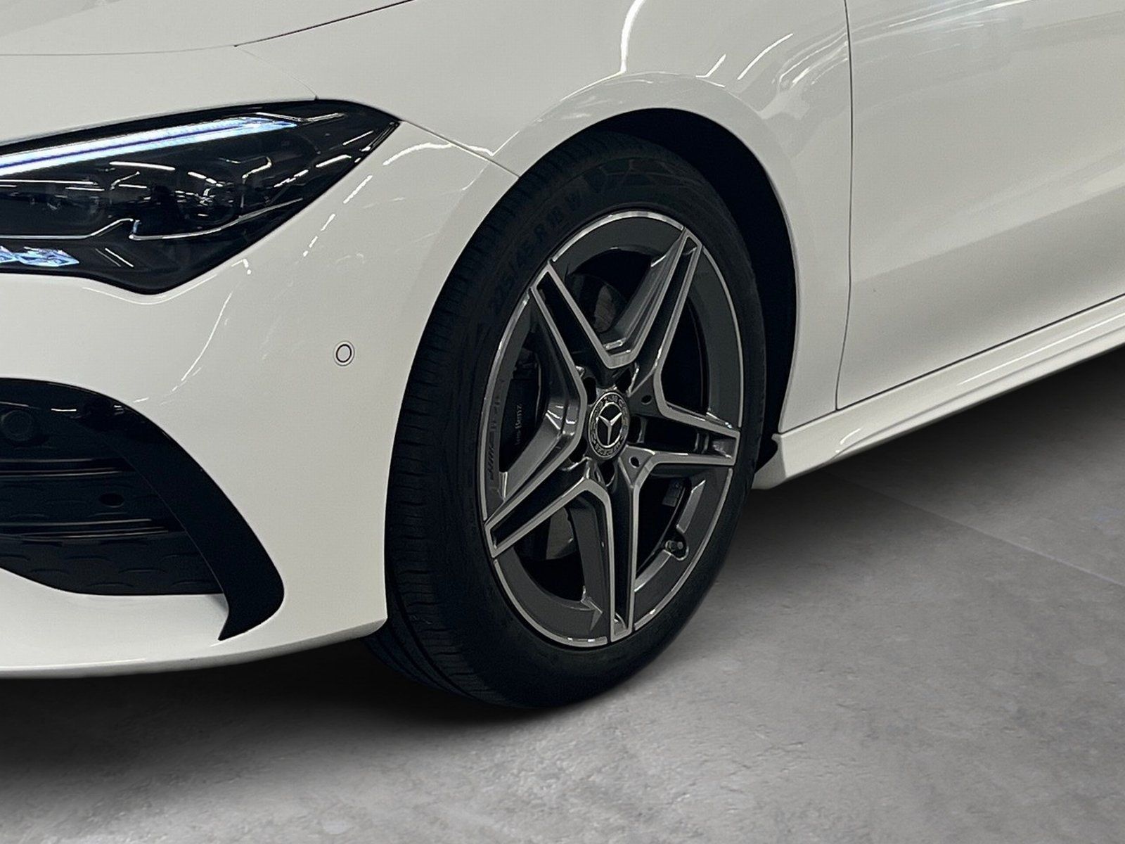 Fahrzeugabbildung Mercedes-Benz CLA 200 AMG Plus*HUD*Pano*360°*MultiBeam*Memory*