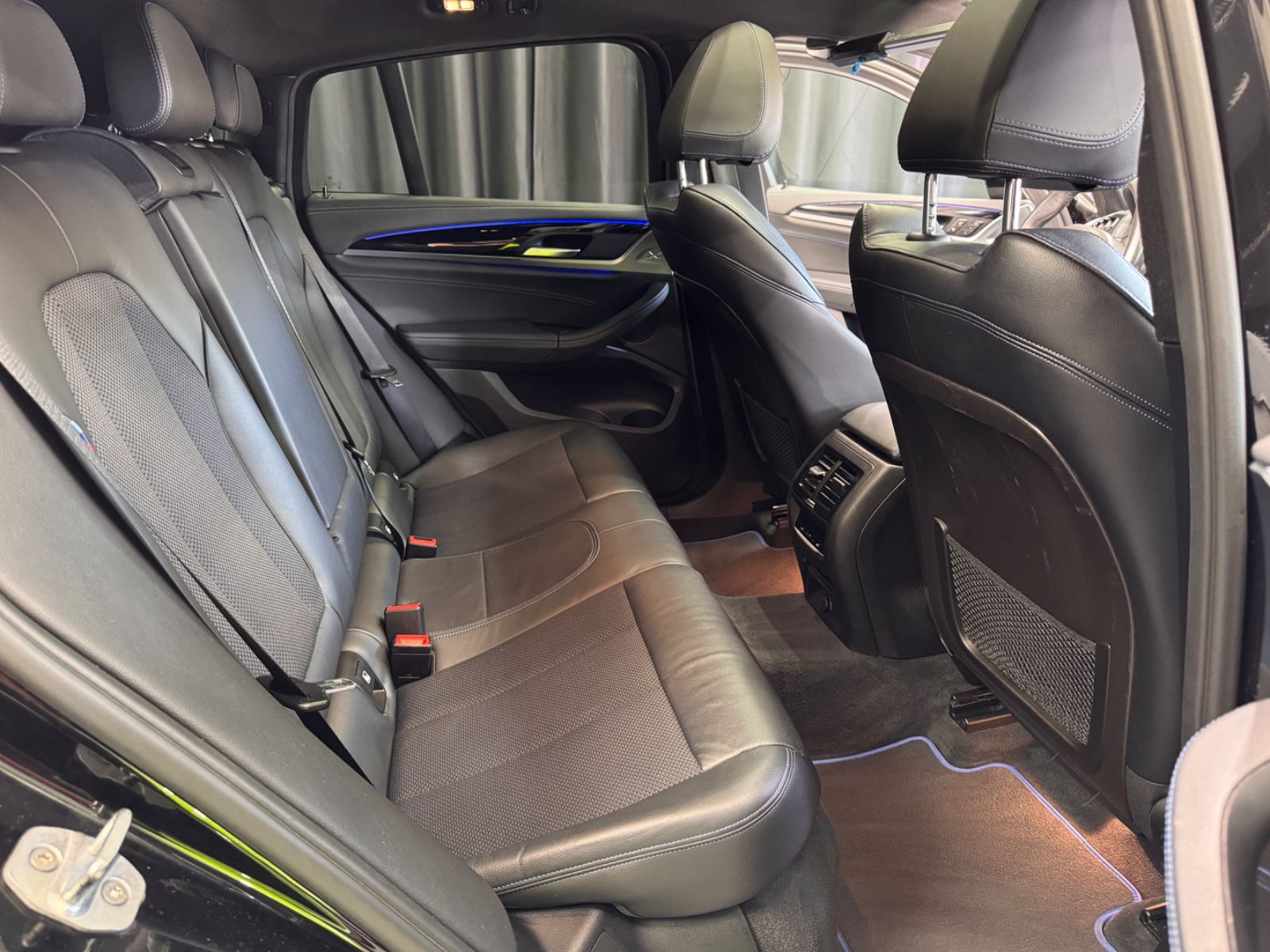 Fahrzeugabbildung BMW X4 M40 d |360°|HUD|PANORAMA|LED|DIG-TACHO|20"|